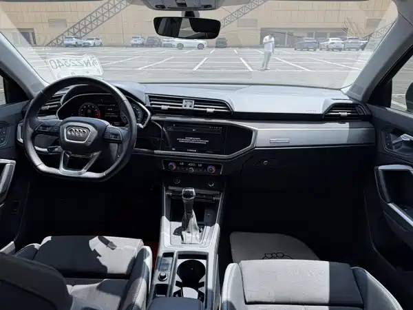 Audi Q3 2023, фото 19