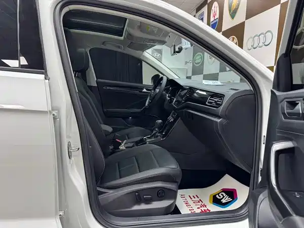Volkswagen T-ROC 2022, фото 10