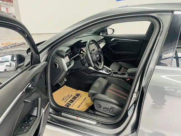Audi A3 2024, фото 4