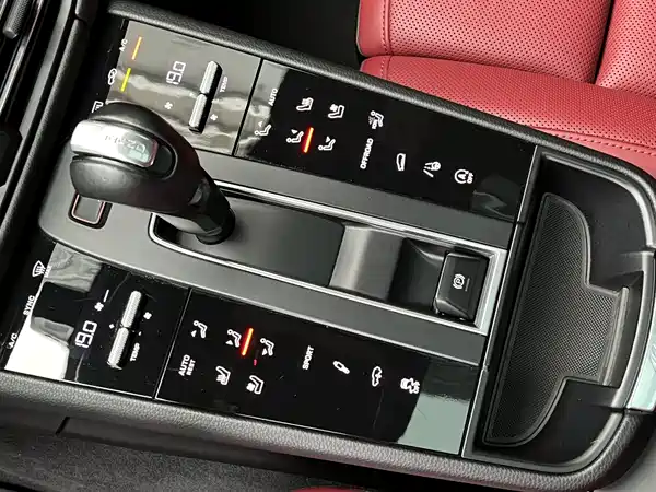 Porsche Macan 2023, фото 12