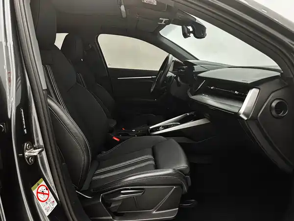 Audi A3 2023, фото 16