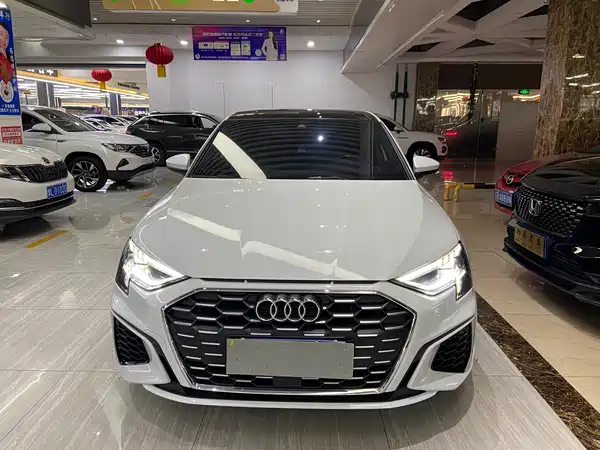 Audi A3 2022, фото 2
