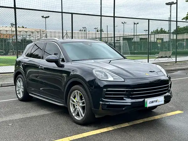 Porsche Cayenne PHEV 2022, фото 3
