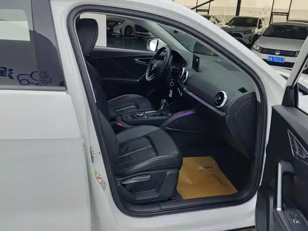 Audi Q2L 2022, фото 8