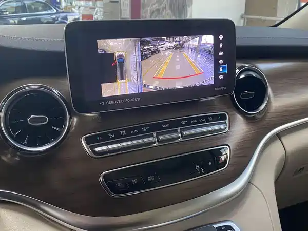 Mercedes-Benz V-Class 2022, фото 5