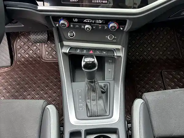 Audi Q3 2023, фото 15