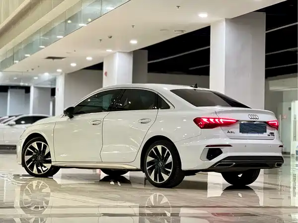 Audi A3 2024, фото 4