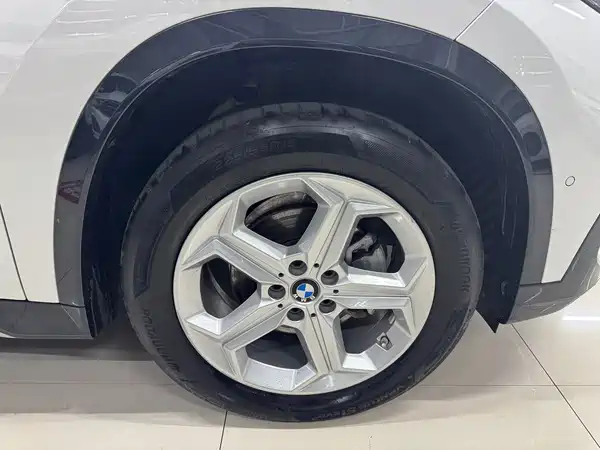 BMW X1 2023, фото 17