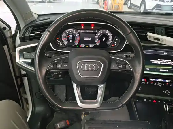Audi Q3 2023, фото 10