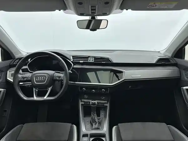 Audi Q3 2022, фото 7