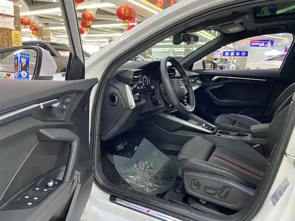 Audi A3 2022, фото 7