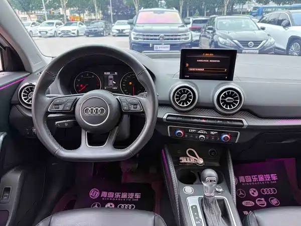 Audi Q2L 2022, фото 13