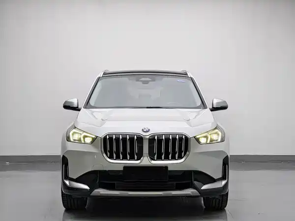 BMW X1 2023, фото 2