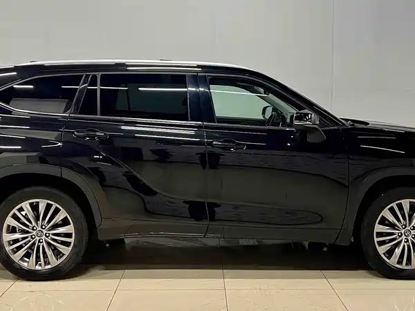 Toyota Highlander 2022, фото 4