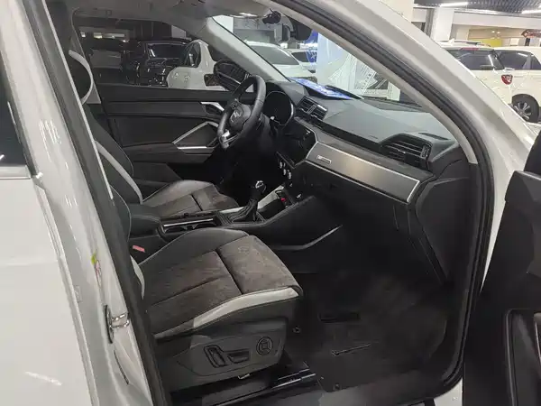 Audi Q3 2022, фото 5