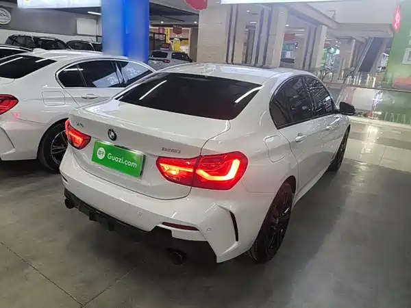 BMW 1 Series 2022, фото 6