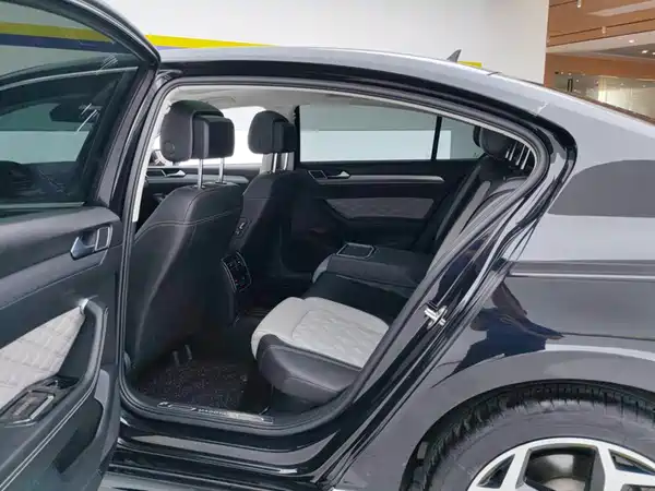 Volkswagen Magotan 2023, фото 11