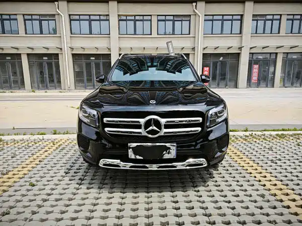 Mercedes-Benz GLB 2023