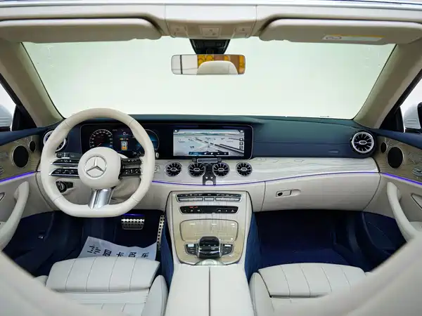 Mercedes-Benz E-Class 2023, фото 15