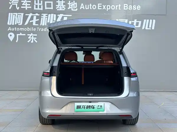 Li Auto L6 2024, фото 14