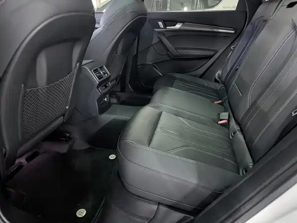 Audi Q5L 2025, фото 11
