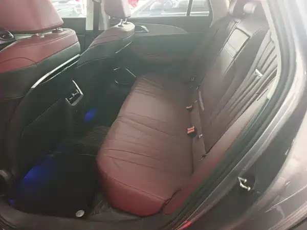 Hongqi H5 2024, фото 17