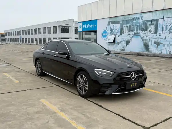 Mercedes-Benz E-Class 2022, фото 3