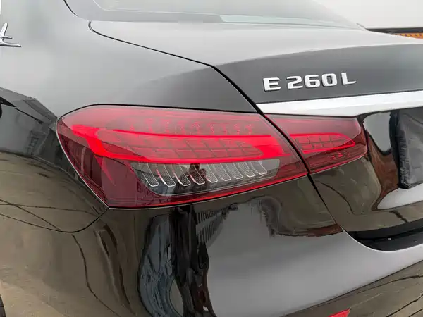 Mercedes-Benz E-Class 2022, фото 14