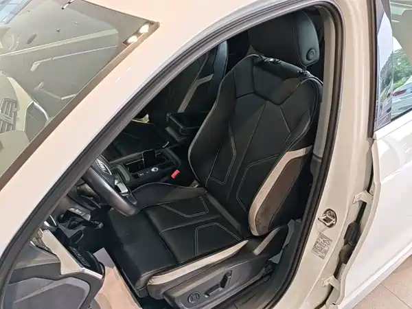 Audi Q3 2024, фото 14