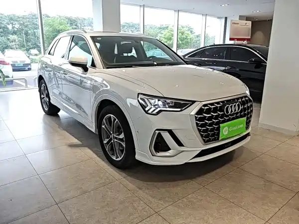 Audi Q3 2024, фото 3