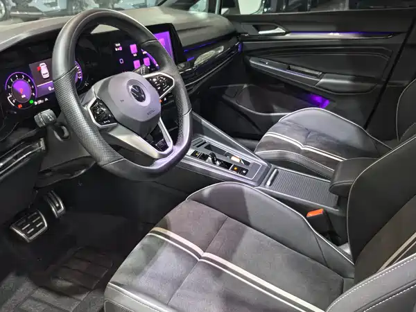 Volkswagen Golf 2023, фото 7
