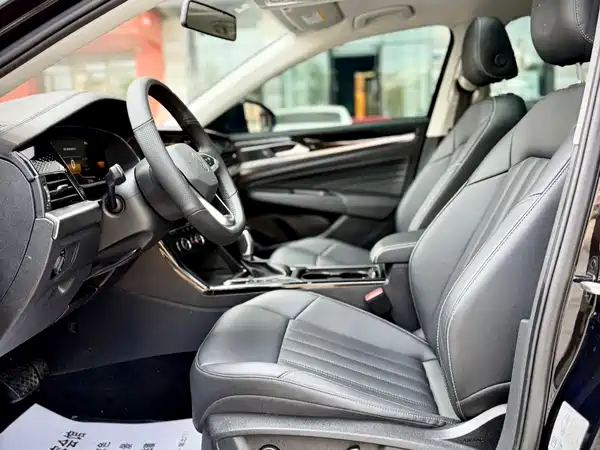 Volkswagen Passat 2022, фото 10