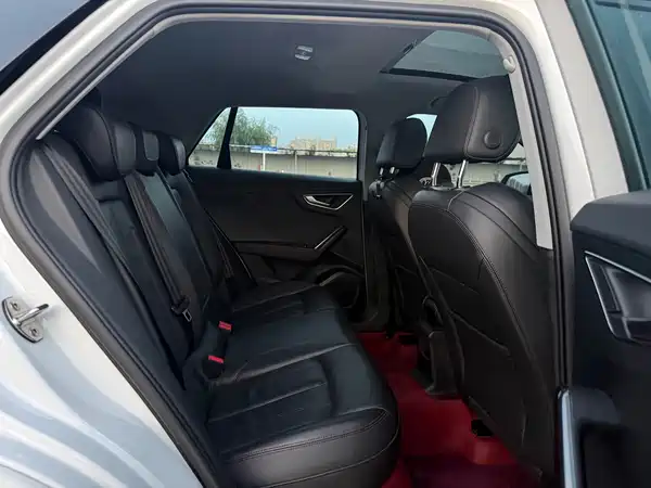Audi Q2L 2022, фото 10