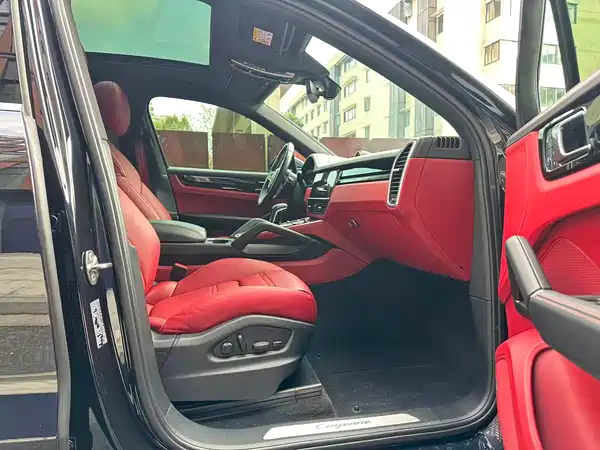 Porsche Cayenne 2022, фото 9