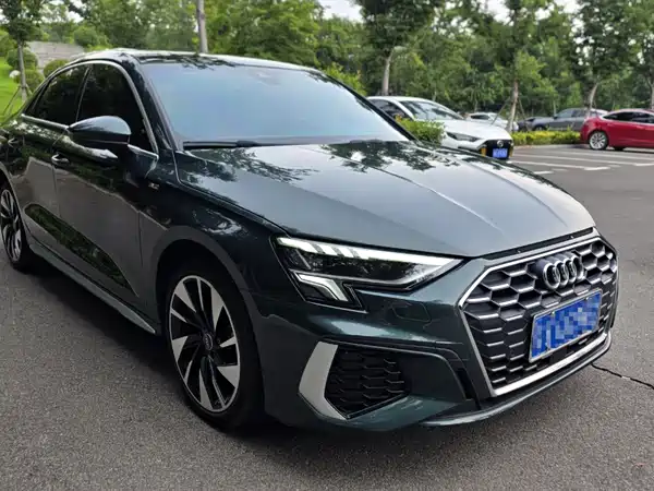 Audi A3 2023, фото 3