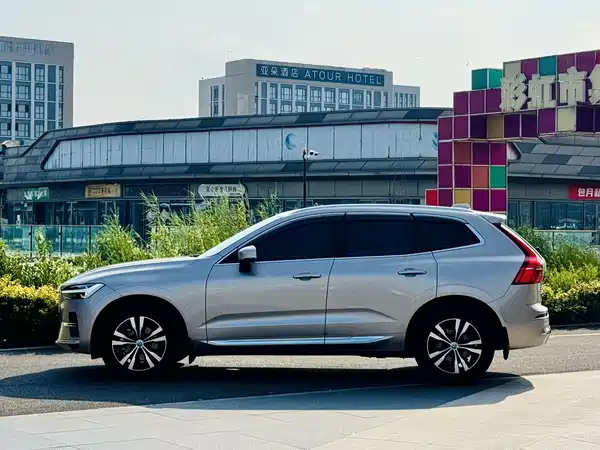 Volvo XC60 2023, фото 5