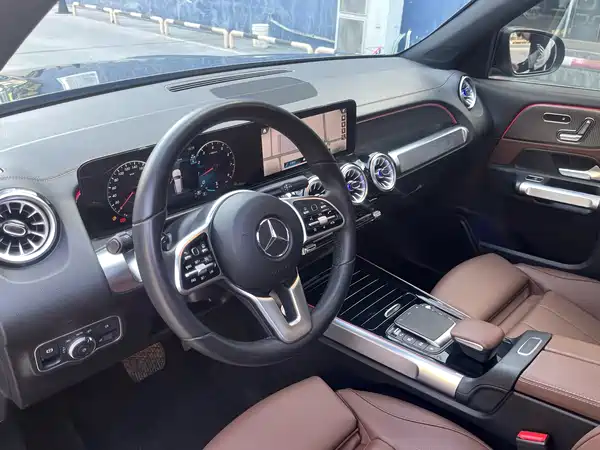 Mercedes-Benz GLB 2023, фото 12