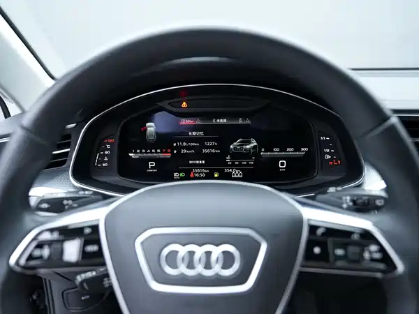 Audi A6 2022, фото 23