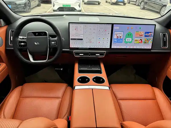 Li Auto L8 2023, фото 15