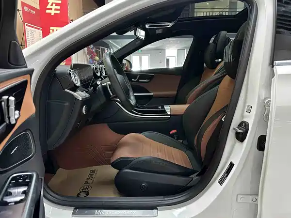 Mercedes-Benz C-Class 2024, фото 8