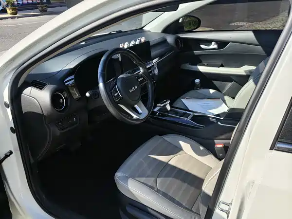 Kia K3 2023, фото 4