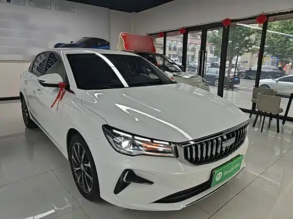 Geely Emgrand 2025, фото 3