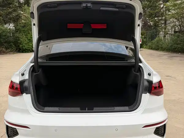 Audi A3 2023, фото 11