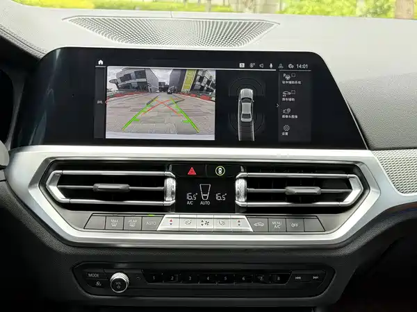 BMW 3 Series 2022, фото 30