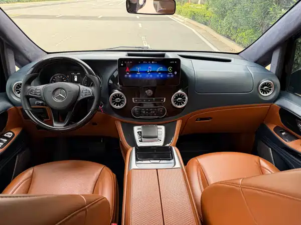 Mercedes-Benz Vito 2023, фото 5