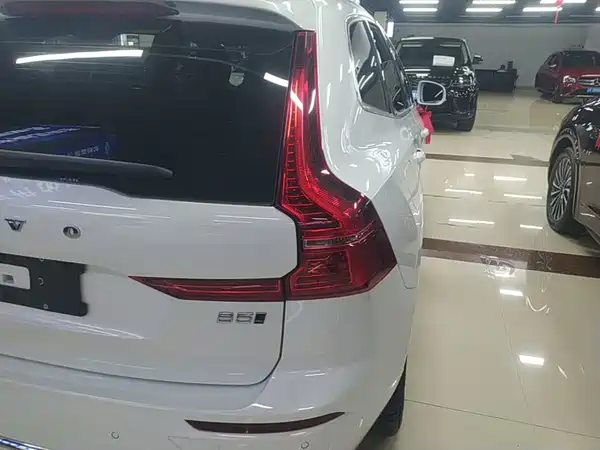 Volvo XC60 2022, фото 7