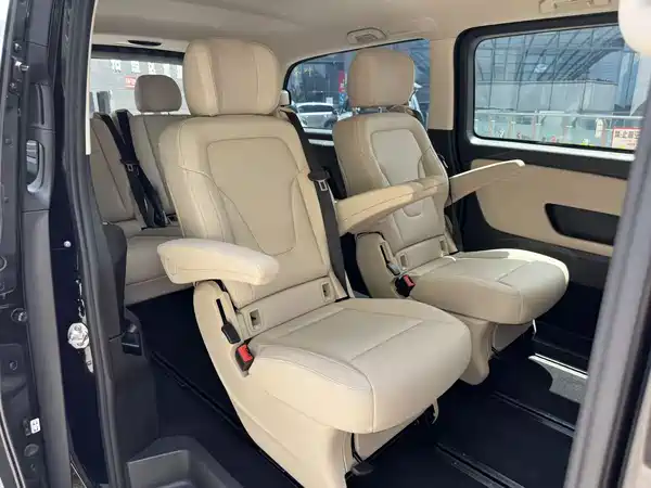 Mercedes-Benz Vito 2023, фото 13