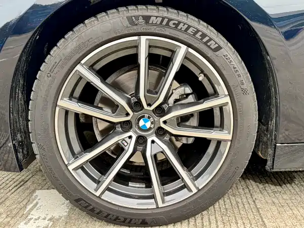 BMW 3 Series 2024, фото 15