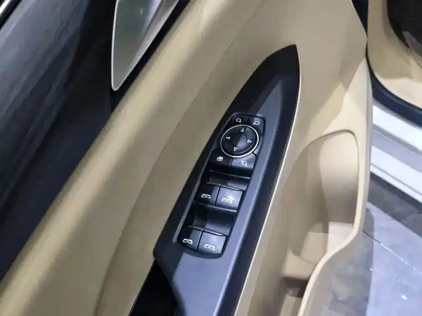 Buick GL8 2023, фото 7