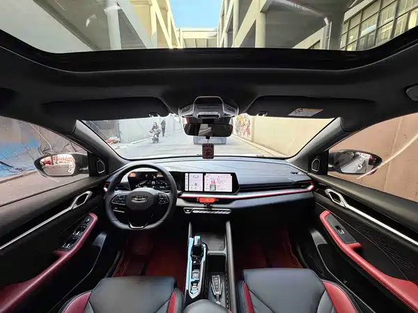 Geely Coolray 2022, фото 9
